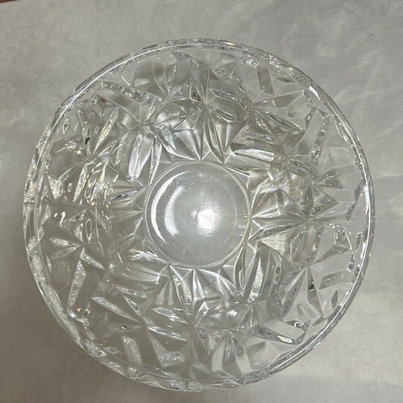 Vintage Tiffany & Co. 6" Faceted Rock Cut Crystal Bowl. - Picture 2 of 3